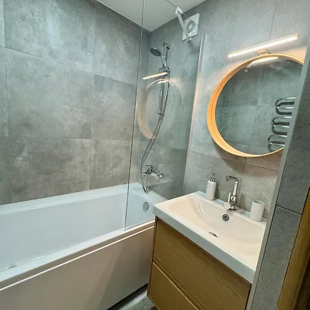 Cozy Retreat In Apartament